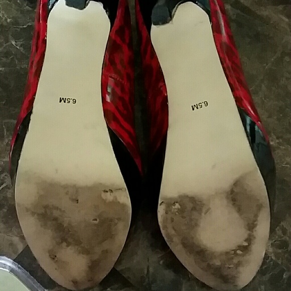 ❌SOLD❌Black & Red leopard print heels?? - Picture 4 of 4