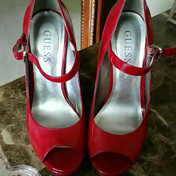 ❌SOLD❌Red pumps?? - Picture 2 of 4