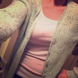 🚫SOLD🚫 HM sweater with pockets and buttons