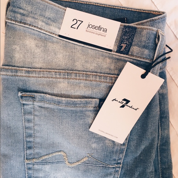 7 For All Mankind boyfriend distressed jeans - Picture 4 of 4