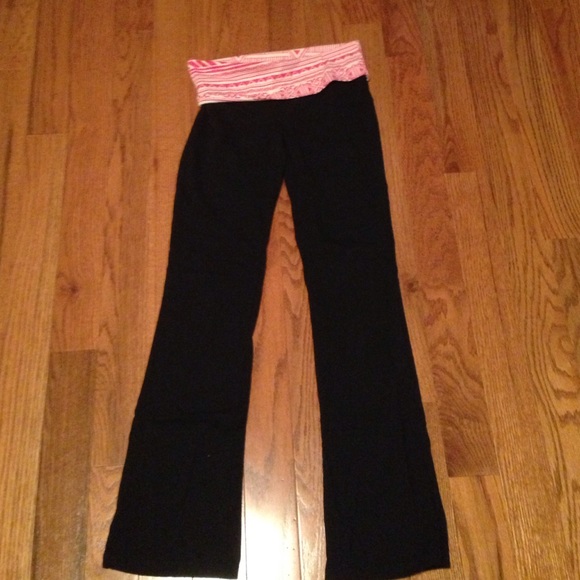 rue21 yogas
