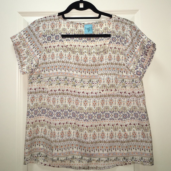h.i.p. Floral Blouse