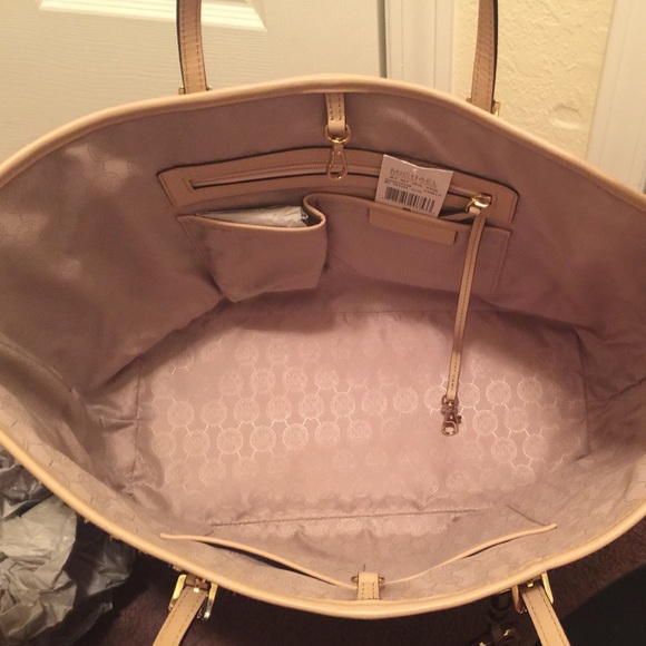 🚫SOLD🚫 - Picture 2 of 4