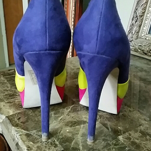 ❌SOLD❌Peep toes pumps - Picture 3 of 4