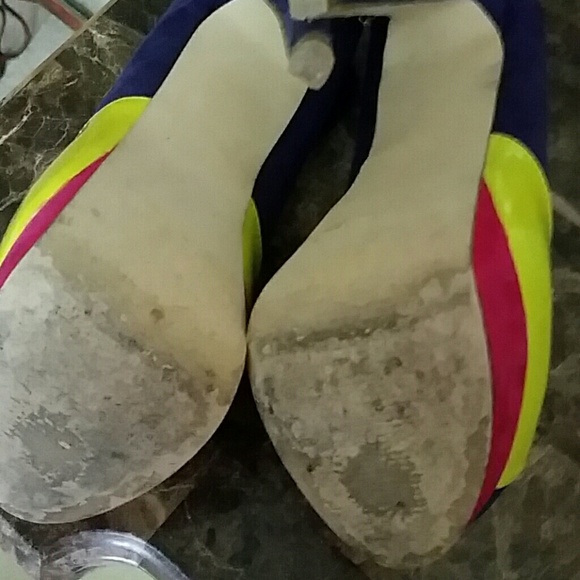 ❌SOLD❌Peep toes pumps - Picture 4 of 4