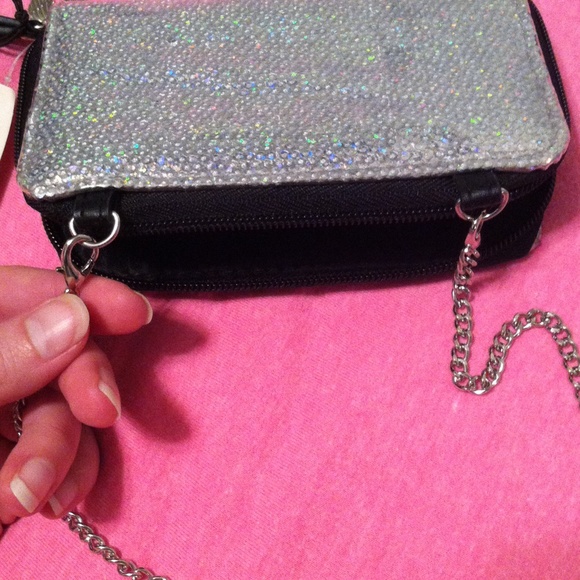 ❌BUNDLED❌   VS clutch "LIVE LIKE AN ANGEL" - Picture 4 of 4