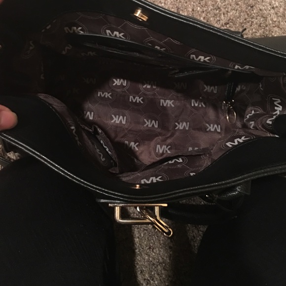 Purse - Picture 2 of 4