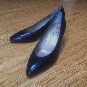 Bruno Magli VINTAGE Black Leather Heels