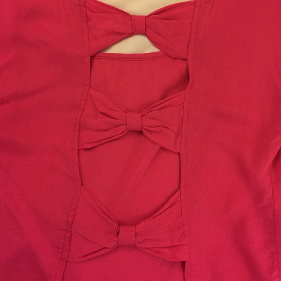 Adorable bow top - Picture 2 of 3