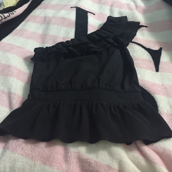 One shoulder black ruffle top - Picture 2 of 3