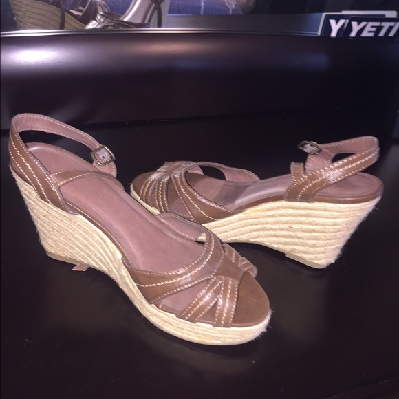 NWOT - espadrille wedge
