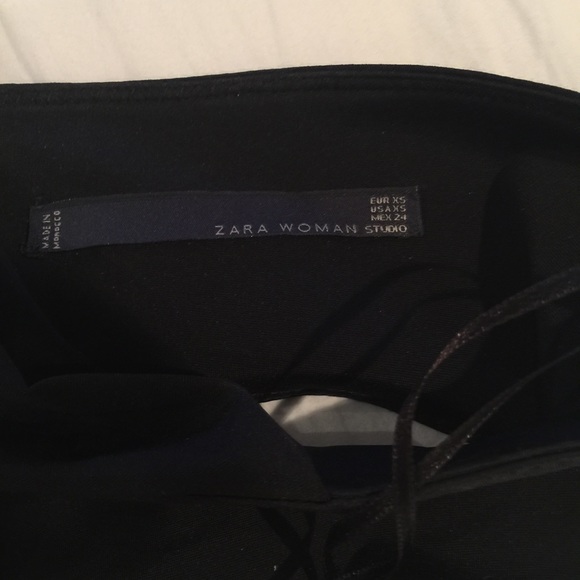 ๐ซSOLD ๐ซ Zara Criss Cross Banded Bodycon Dress - Picture 4 of 4