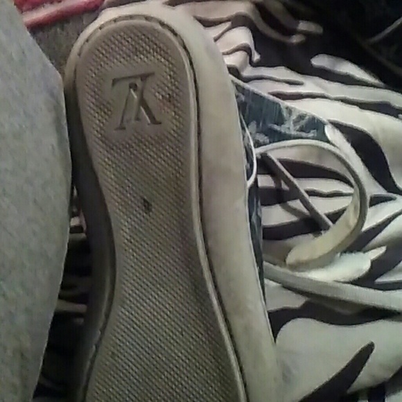 Blue n grey lv authentic monograms - Picture 2 of 4