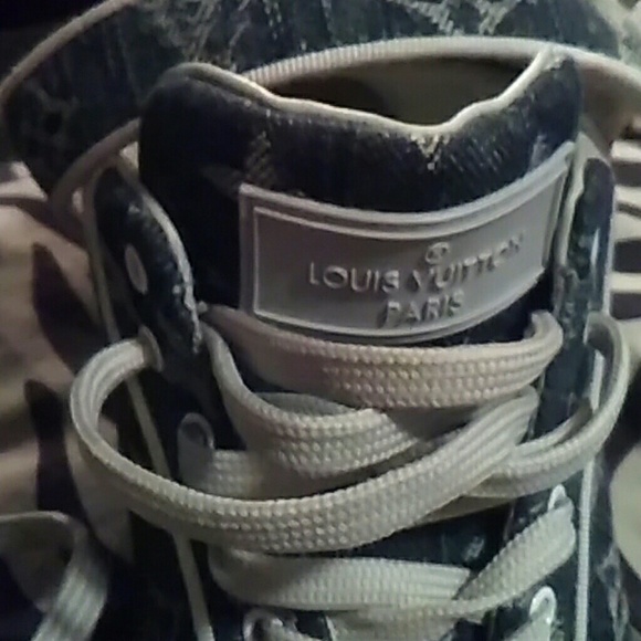 Blue n grey lv authentic monograms - Picture 4 of 4