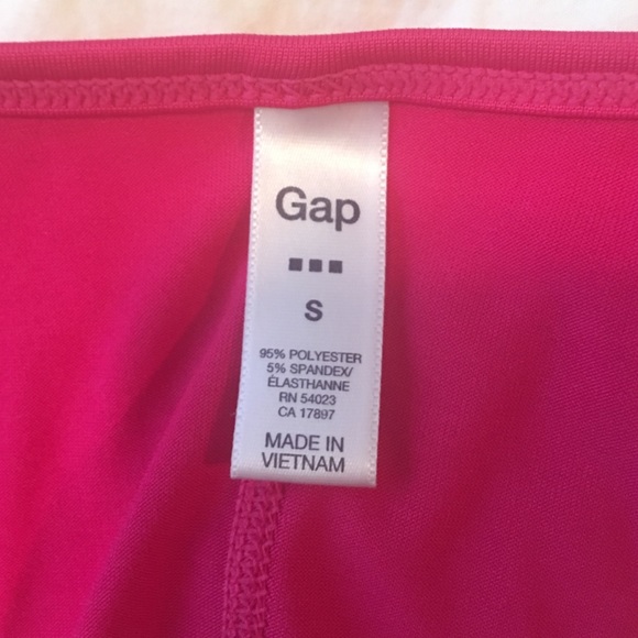 Pink gap workout tank top - Picture 3 of 3
