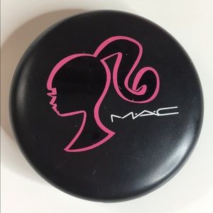Mac Barbie compact pearl blossom