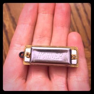 Hohner mini harmonica