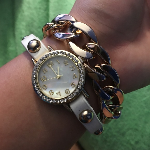 Elegant white watch