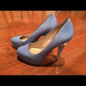 Gawjus Pumps by Vince Camuto