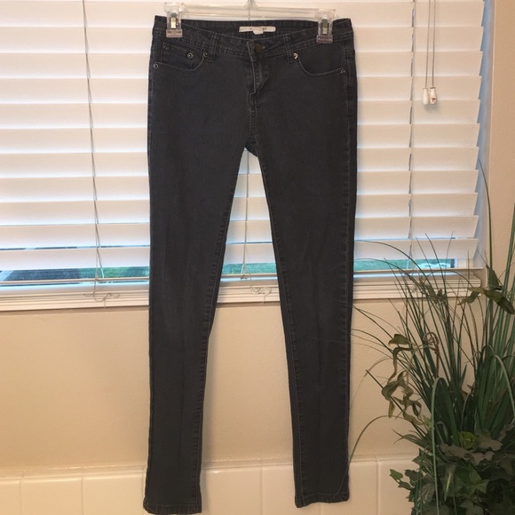 grey skinny jeans