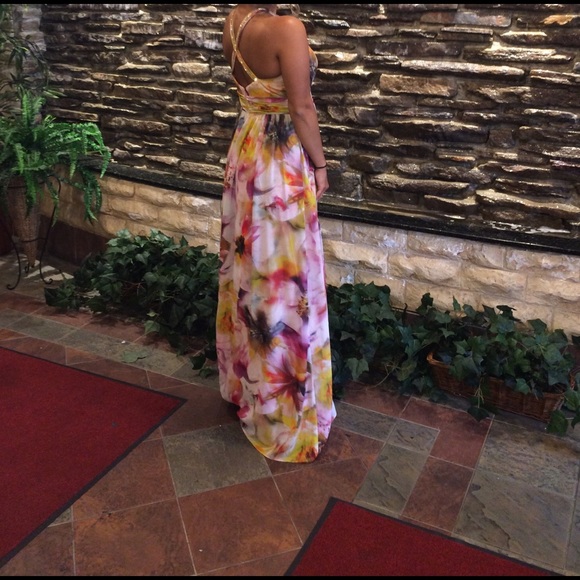 Cache ormed crossed-back dress! - Picture 2 of 4