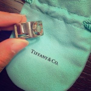 Authentic Tiffany & Co Love Square Ring ❤️