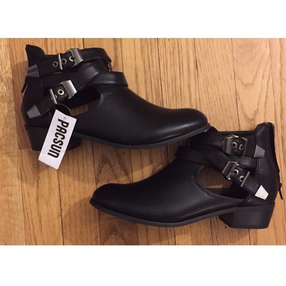BNWT Black Cutout Ankle Booties