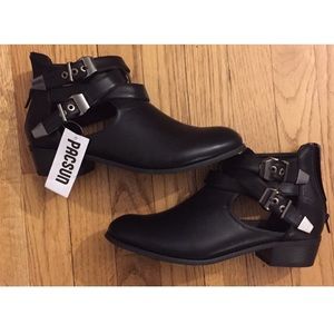 BNWT Black Cutout Ankle Booties