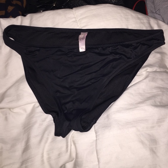 VS black bikini bottoms
