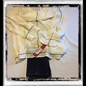 🌺NWT CREAM TUNIC🌺