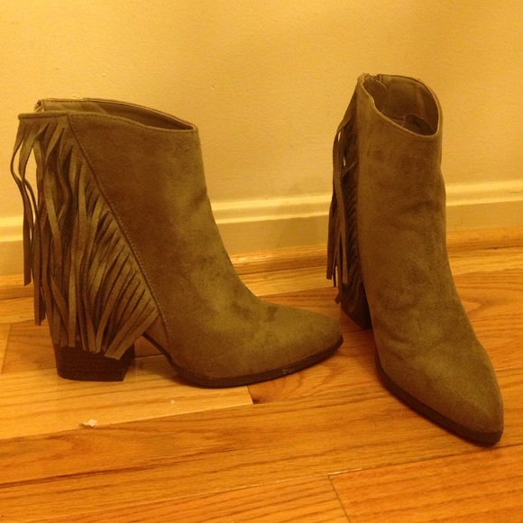 JustFab Taupe bootie