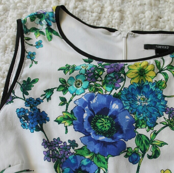 Vibrant Peplum Top - Picture 2 of 4