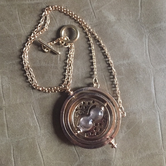 Harry Potter Jewelry - 🕥Time Turner Necklace🕐