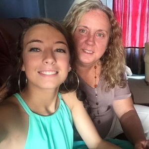 Meet your Posher, Haley brooke