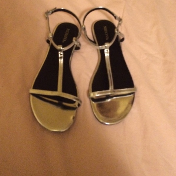 Silver Target Sandal Size 7.5