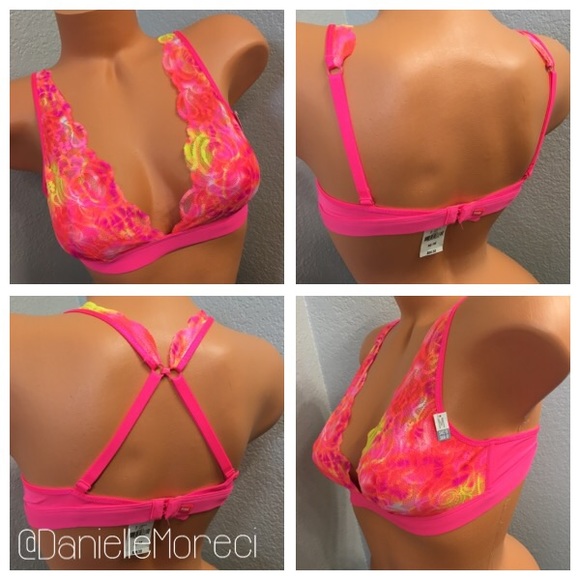 ⚜Super Sale - NWT VS Bralette