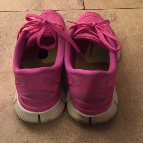 Pink Nike Free Run 5.0 - Picture 3 of 4