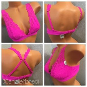 ⚜Super Sale - NWT VS Bralette