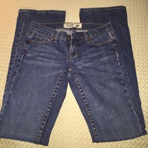 *HOLDING** VS pink jeans