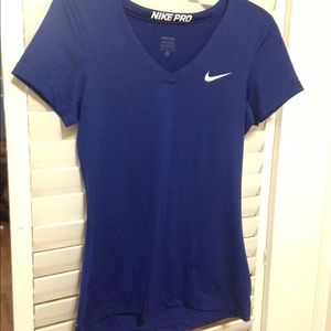 Reserved ! Nike pro. Dri fit SAPHIRE