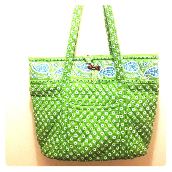 Vera Bradley Tote (Retired Green Apple)