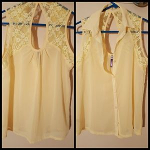 Cute Light/cream yellow blouse