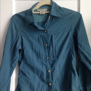 Blue plaid long-sleeved travel shirt