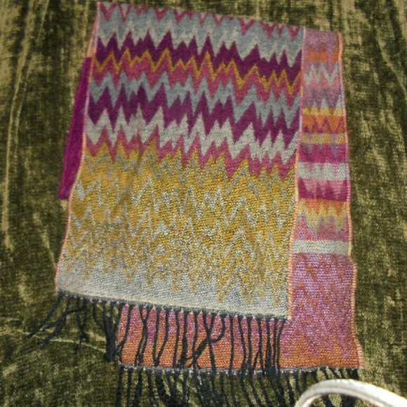 Scarf - Picture 2 of 2