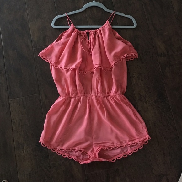 🚨SOLD🚨Victoria Secret Romper
