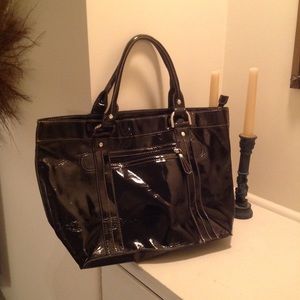 Black pattern tote