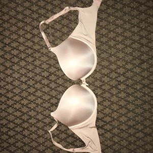 34DD tan bra