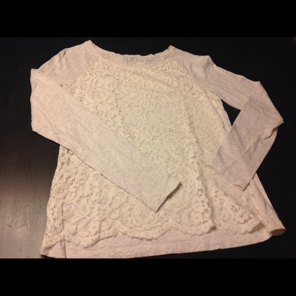Long sleeve tee with lace overlay