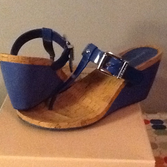 BCBG wedge sandals