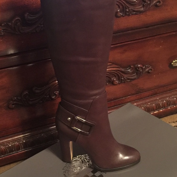 Gorgeous Vince Camuto boots - Picture 1 of 3